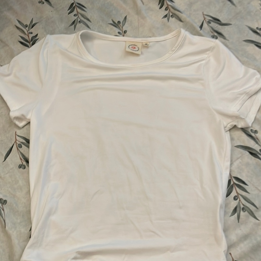 XS plain white shirt!